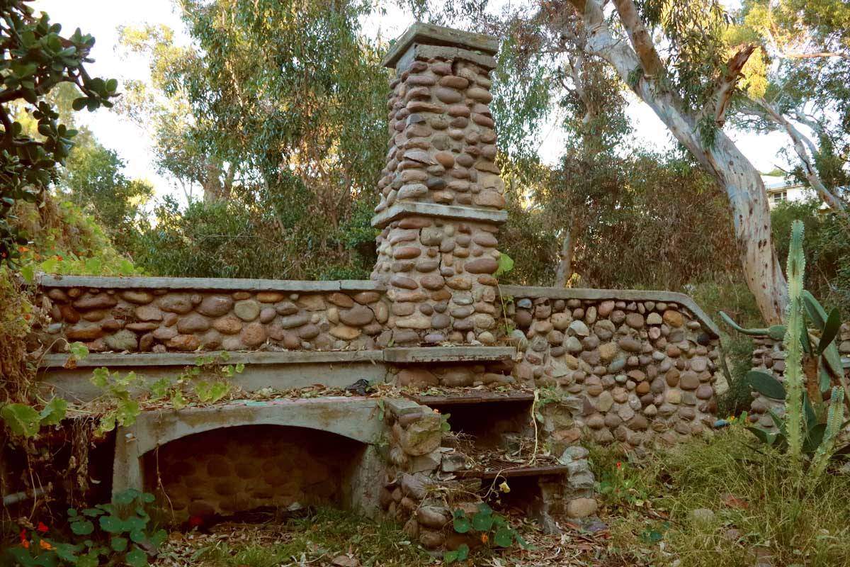 Explore one of San Diego's abandoned historic homesteads tucked away in an overgrown and forgotten field.