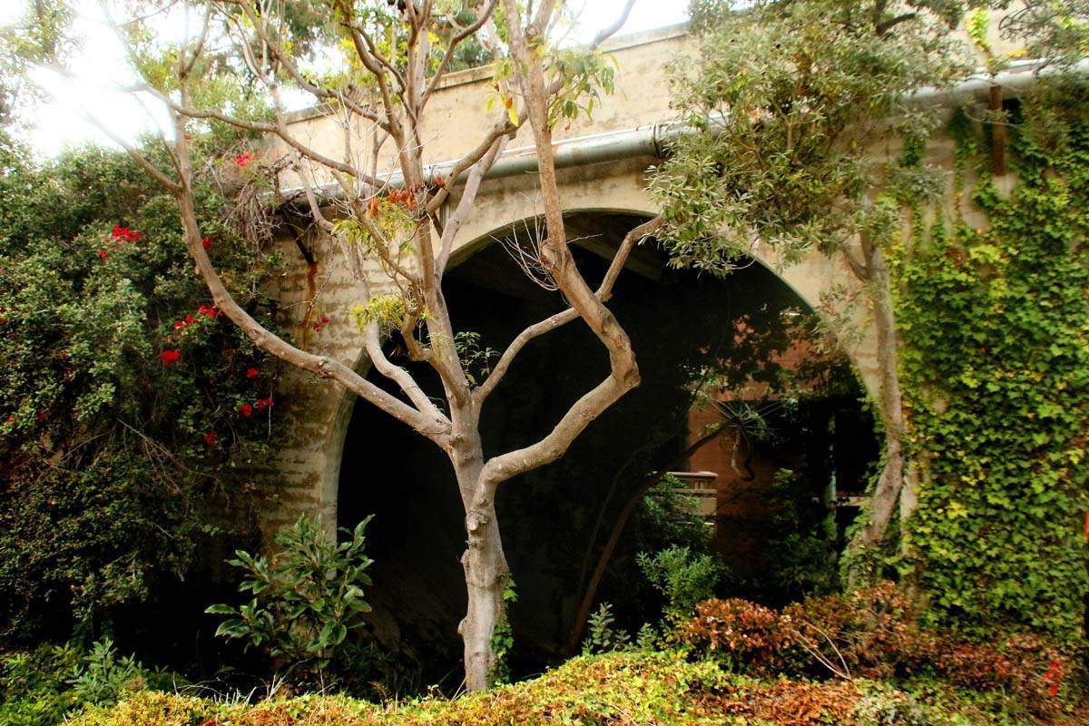 There are more secrets than meets the eye on Mt Soledad in La Jolla. Learn all about the Troll Bridges and where to find them!